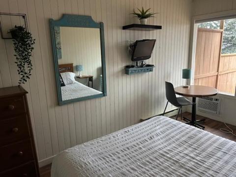 Merland Park Minnow Motel Пиктон Экстерьер фото